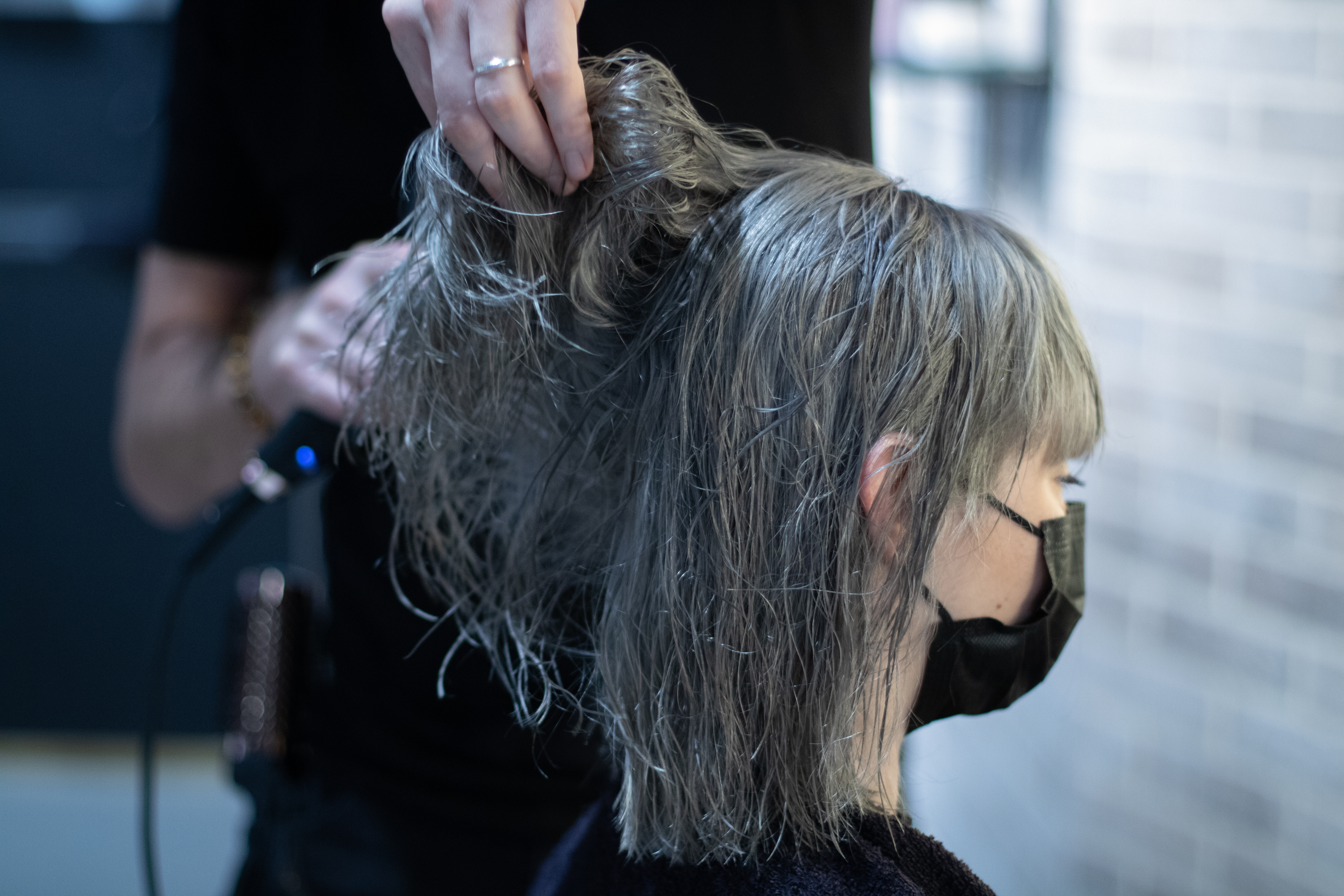 le rituel couleur le gris sur une personne